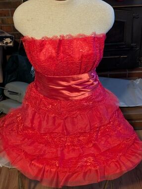 STEPPIN’ OUT Designer Satin & Lace Dress Coral Strapless Party or Prom Dress